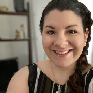 Meet your Posher, Alicia